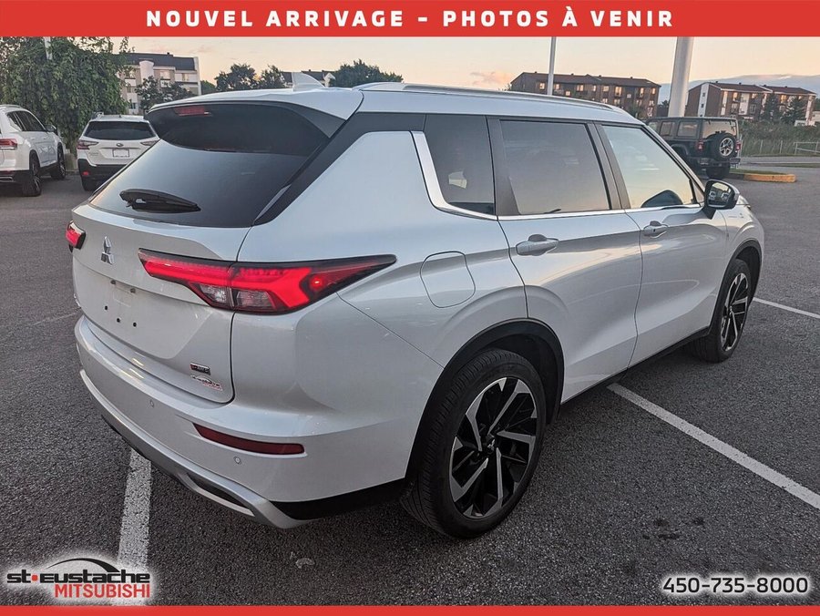 Mitsubishi Outlander SEL AWC-SIÈGES ET VOLANT CHAUFFANT-CUIR-TOIT PANORAMIQUE-CARPLAY 2023 Blanc