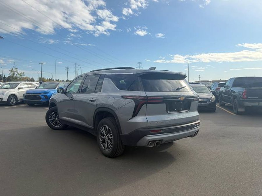 2026 Chevrolet Traverse 2LT AWD 2.5T 7 Passenger | Heated Leather Bucket Seats Grey