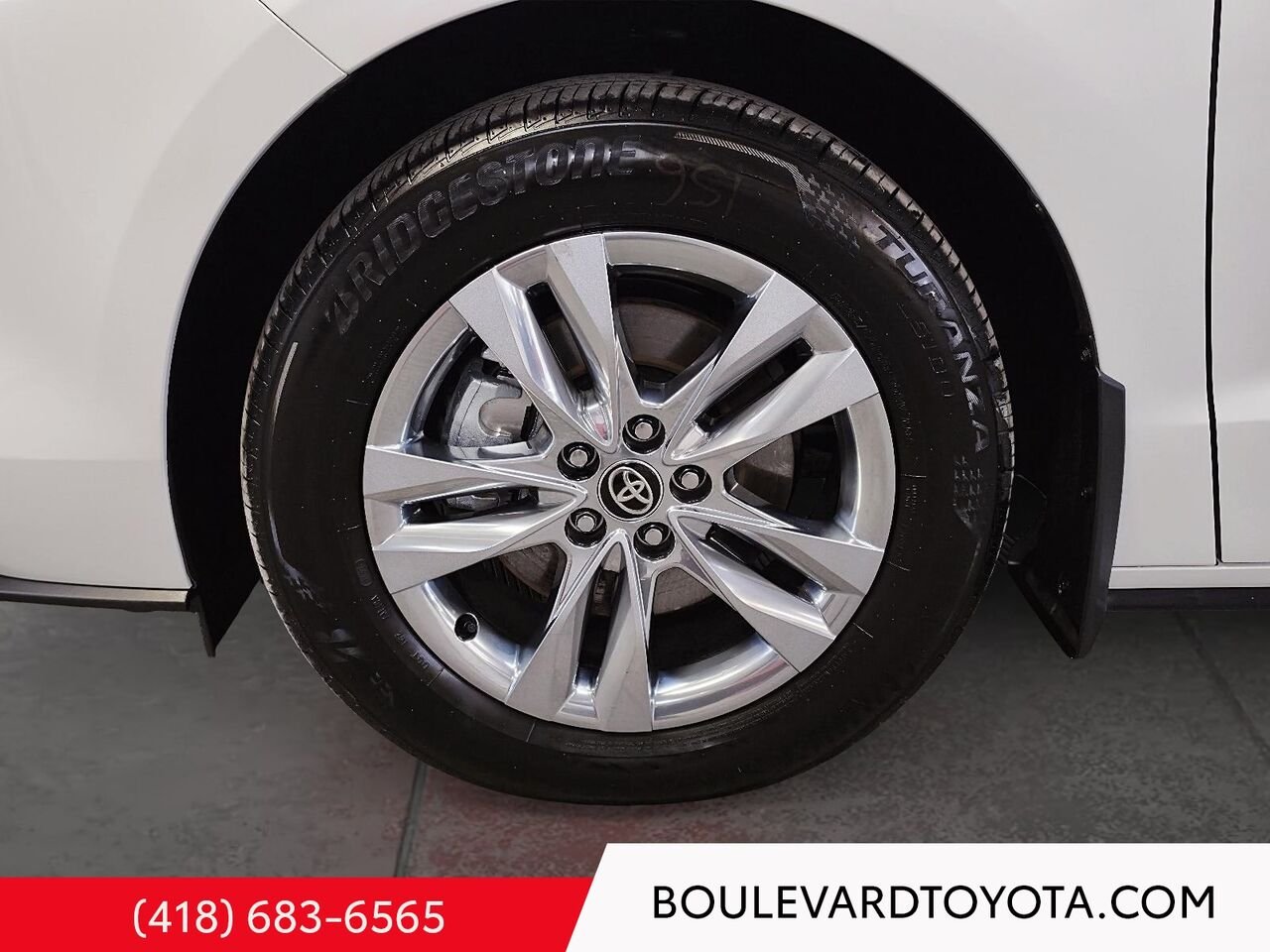 2026 Toyota Sienna 531863-48 | LIMITED, 7 PLACES White Québec - photo #6