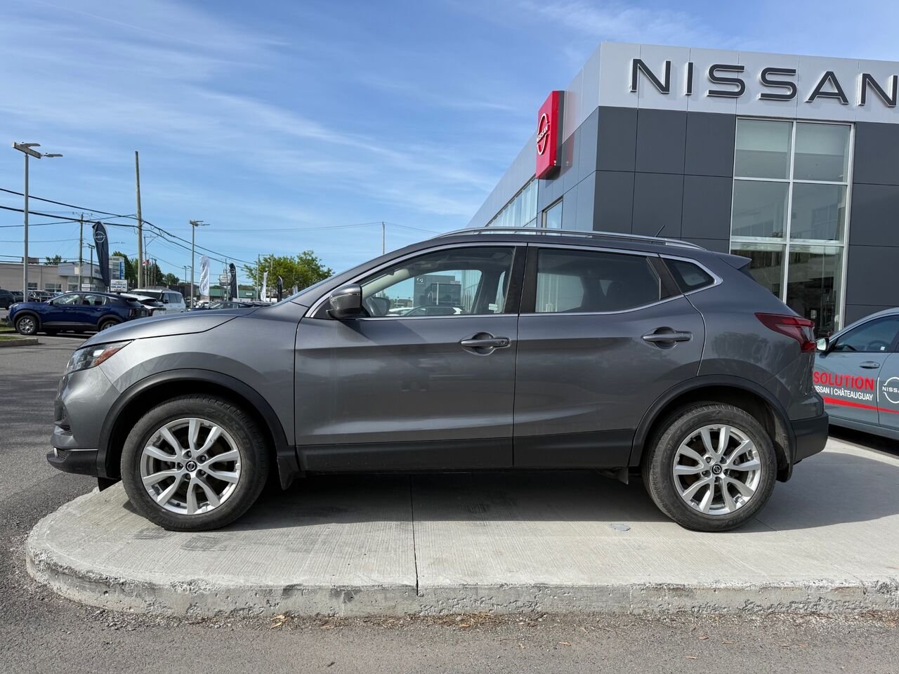 Nissan Qashqai SV AWD | JAMAIS ACCIDENTÉ✅ 2022 Gris Châteauguay - photo #1