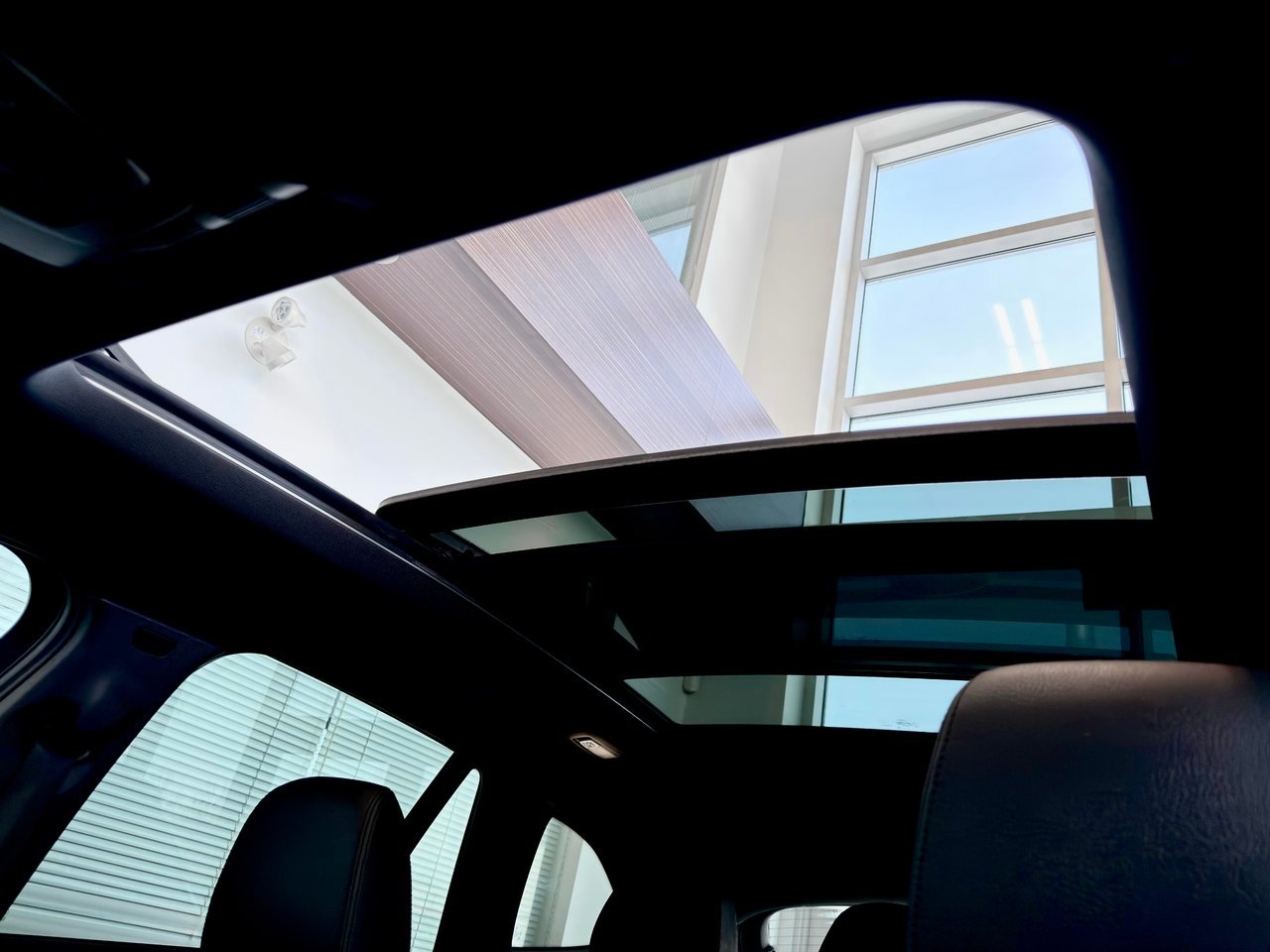 2017 BMW X1 Black Notre-Dame-des-Prairies - photo #19