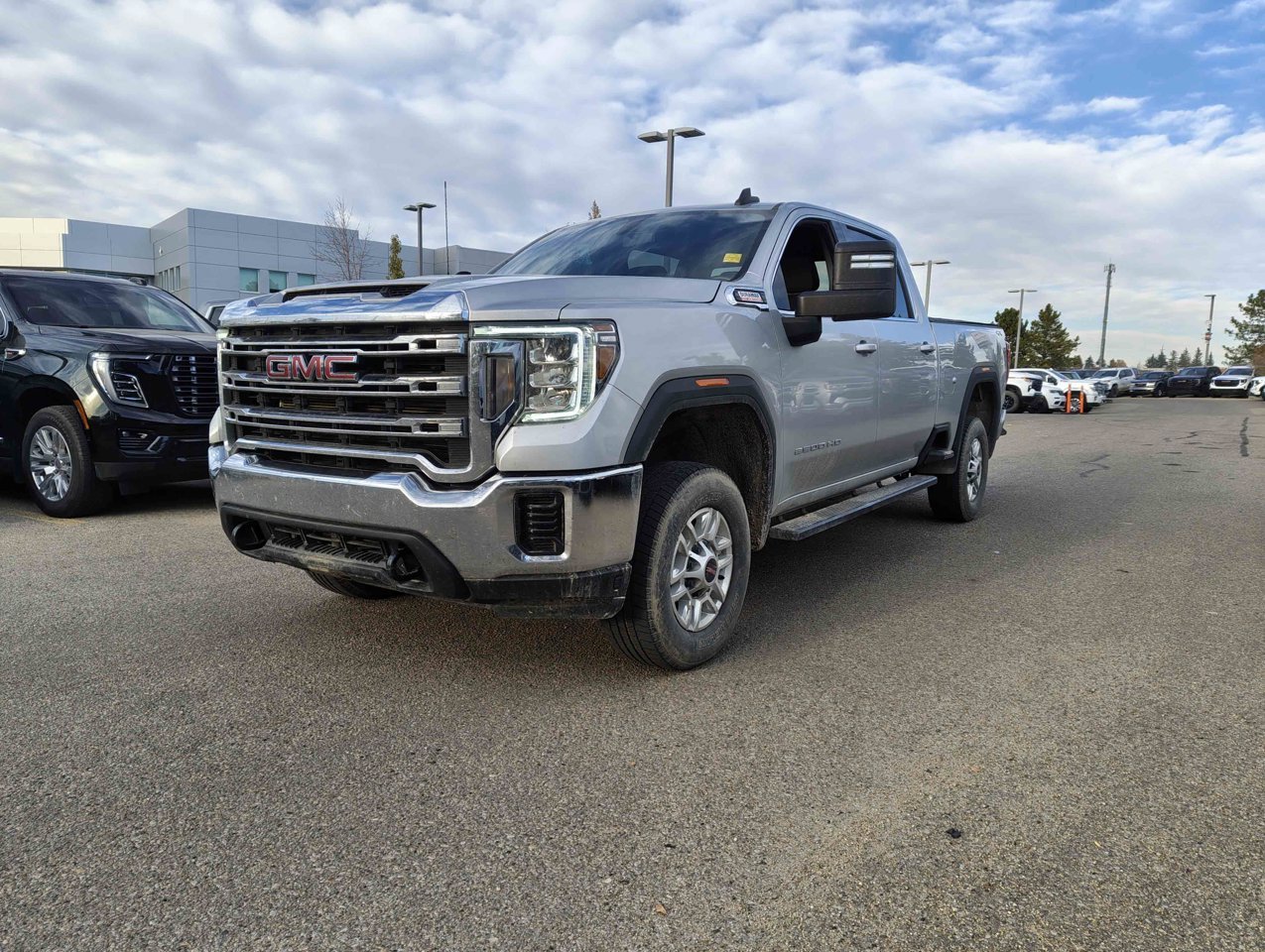 2021 GMC Sierra 2500HD 4WD Crew Cab 159 SLE Grey Sherwood Park - photo #3