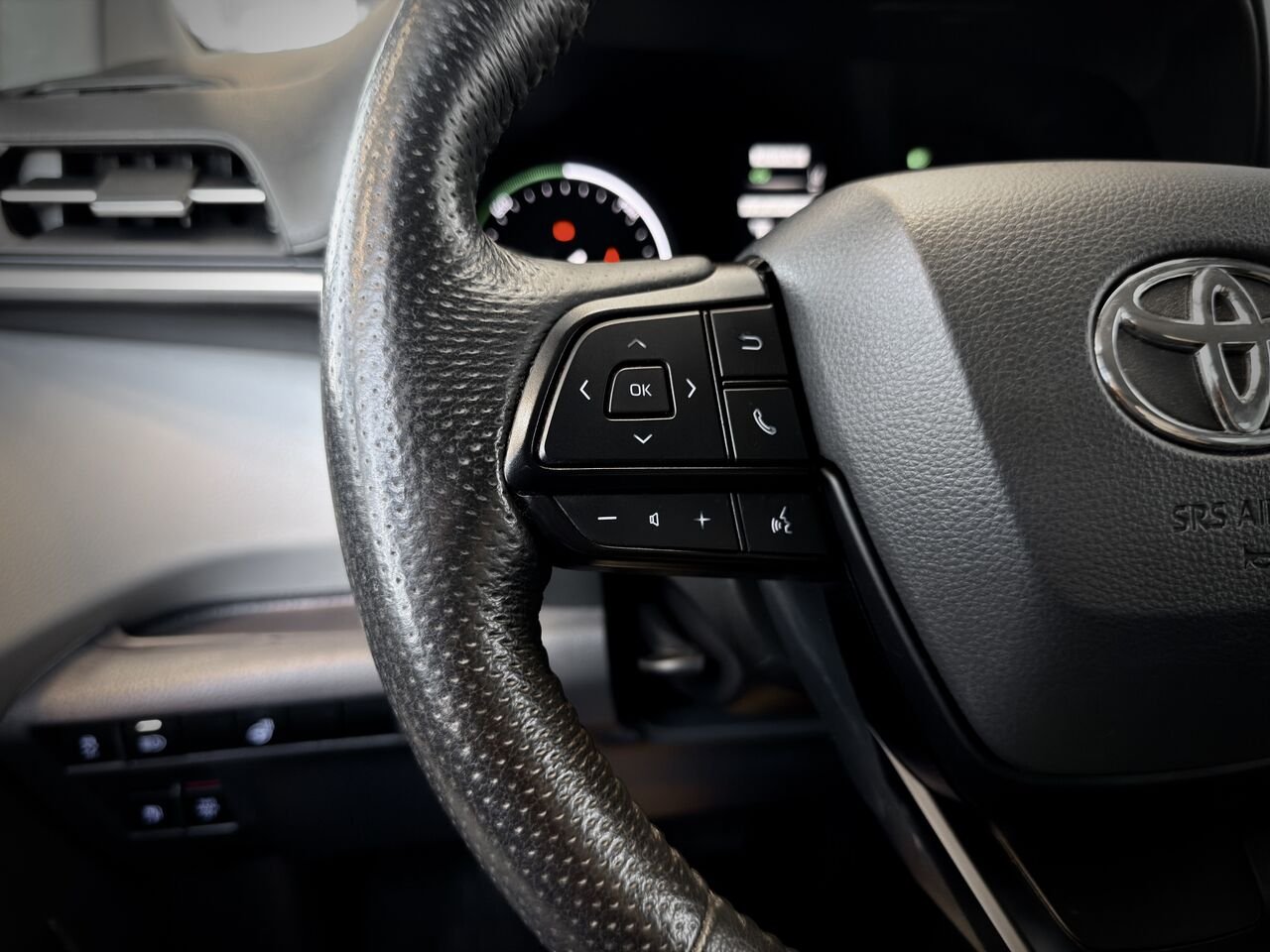 2022 Toyota Sienna Silver Notre-Dame-des-Prairies - photo #23