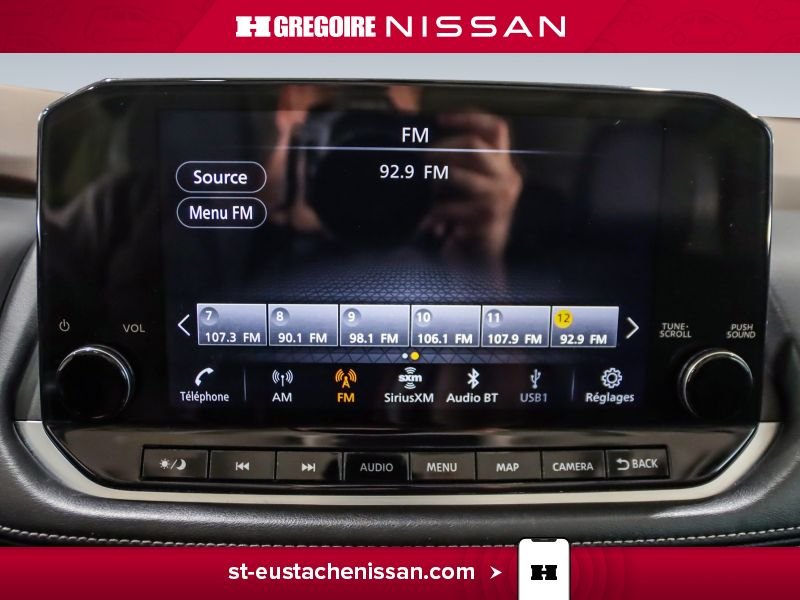2023 Nissan Rogue White Laval - photo #19