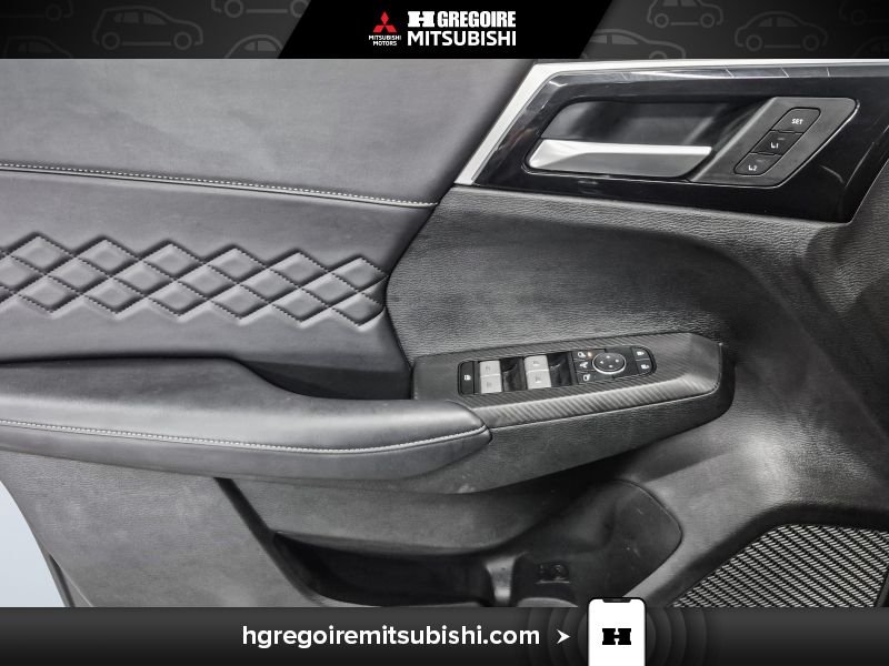 2024 Mitsubishi Outlander Grey Blainville - photo #12