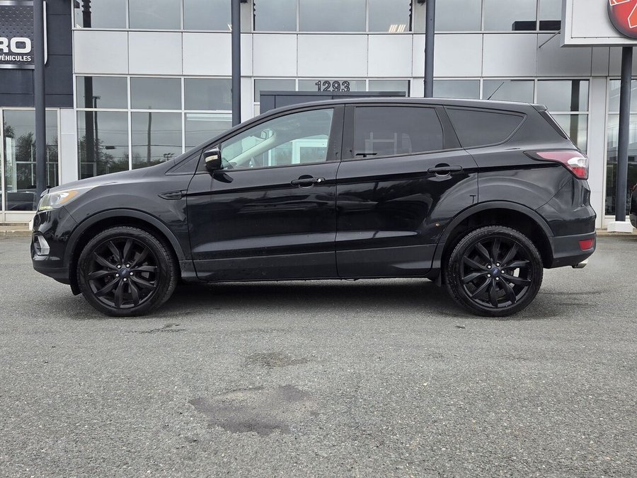 Ford Escape Titanium 4X4 + JAMAIS ACCIDENTÉ 2017 Noir