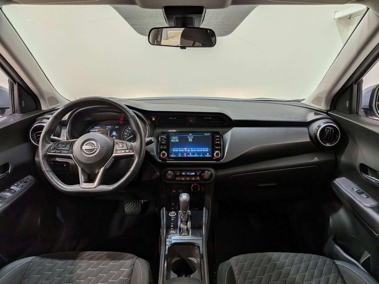 Nissan Kicks SV FWD 2023 Gris Val-David - photo #12