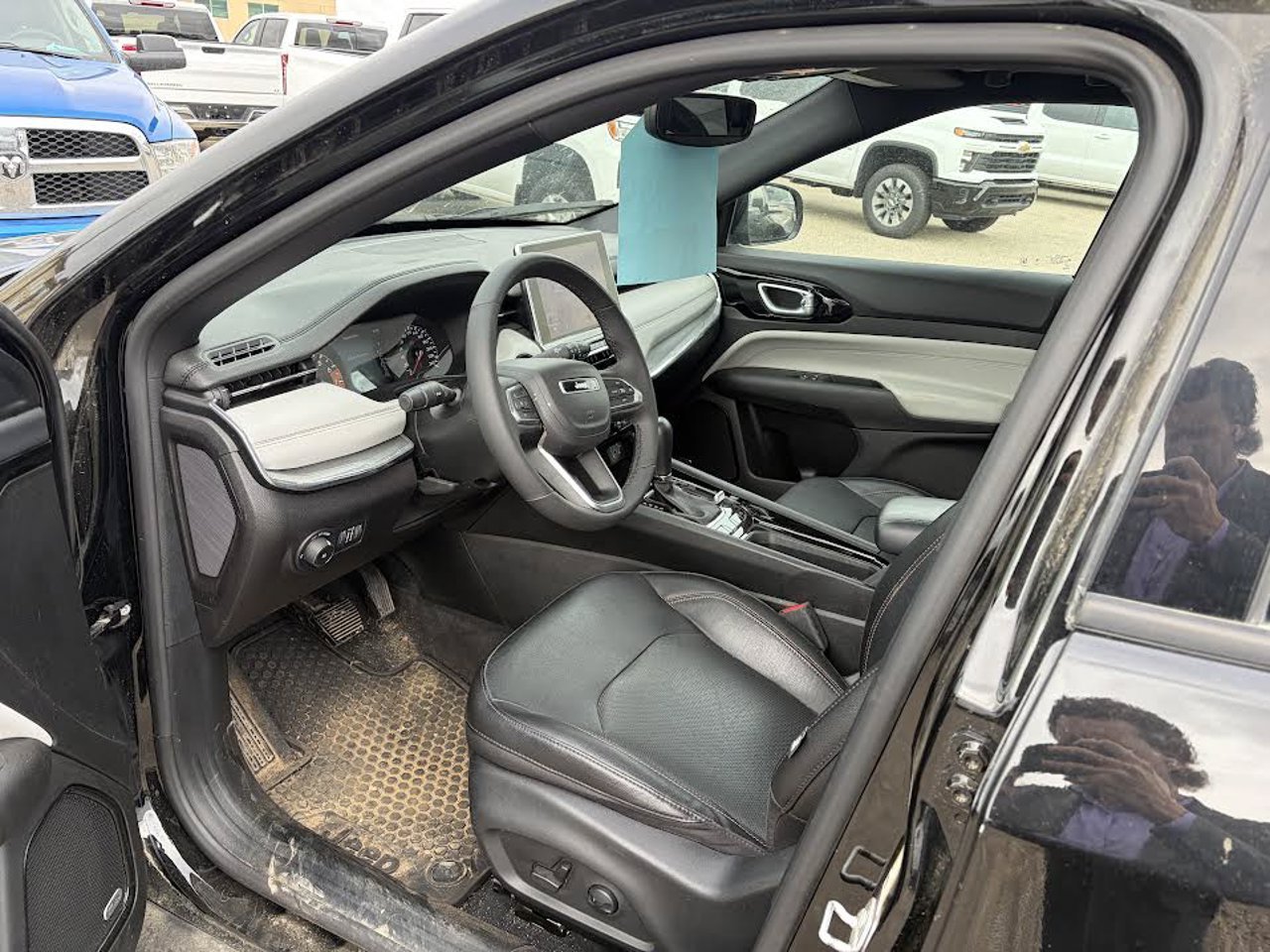 2023 Jeep Compass Limited 4x4 Black Sherwood Park - photo #6