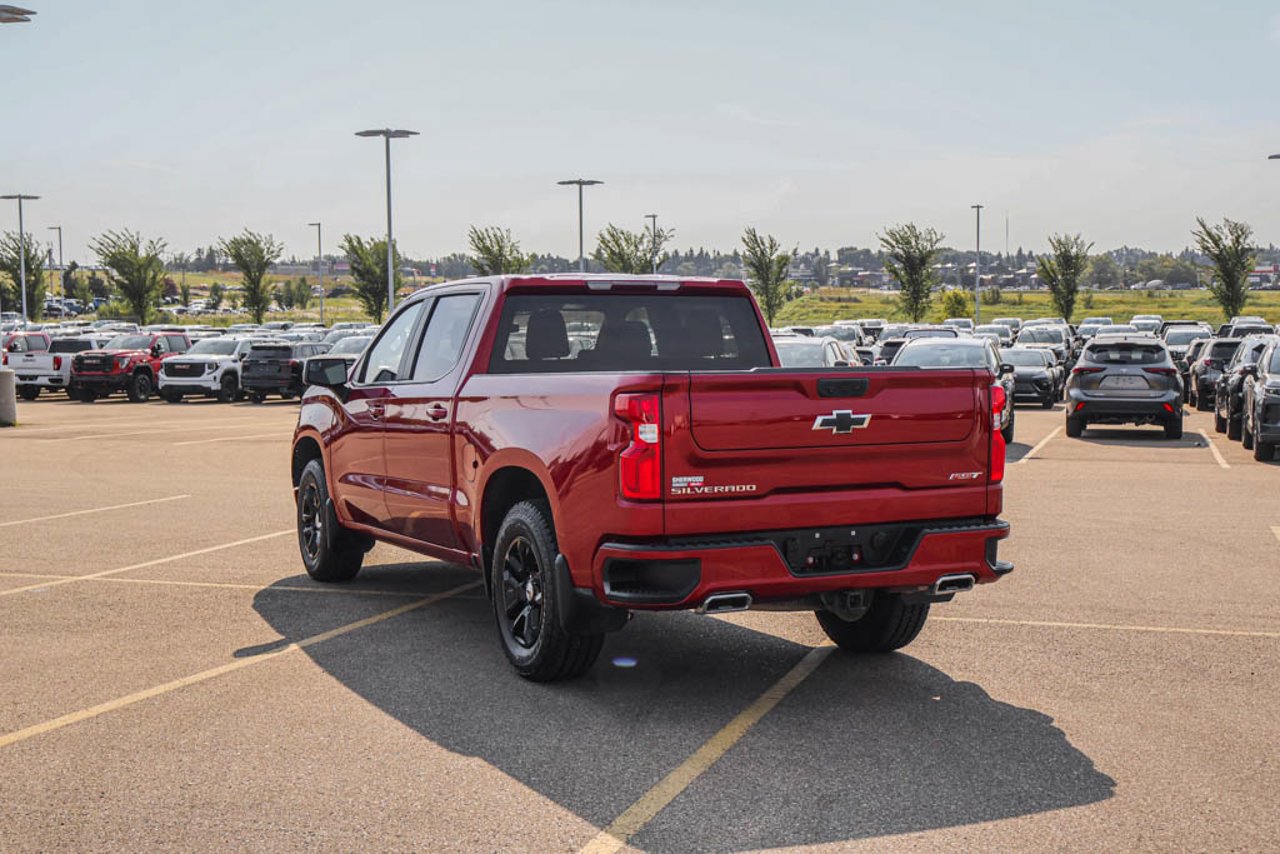 2024 Chevrolet Silverado 1500 4WD Crew Cab 147 RST Red Sherwood Park - photo #5