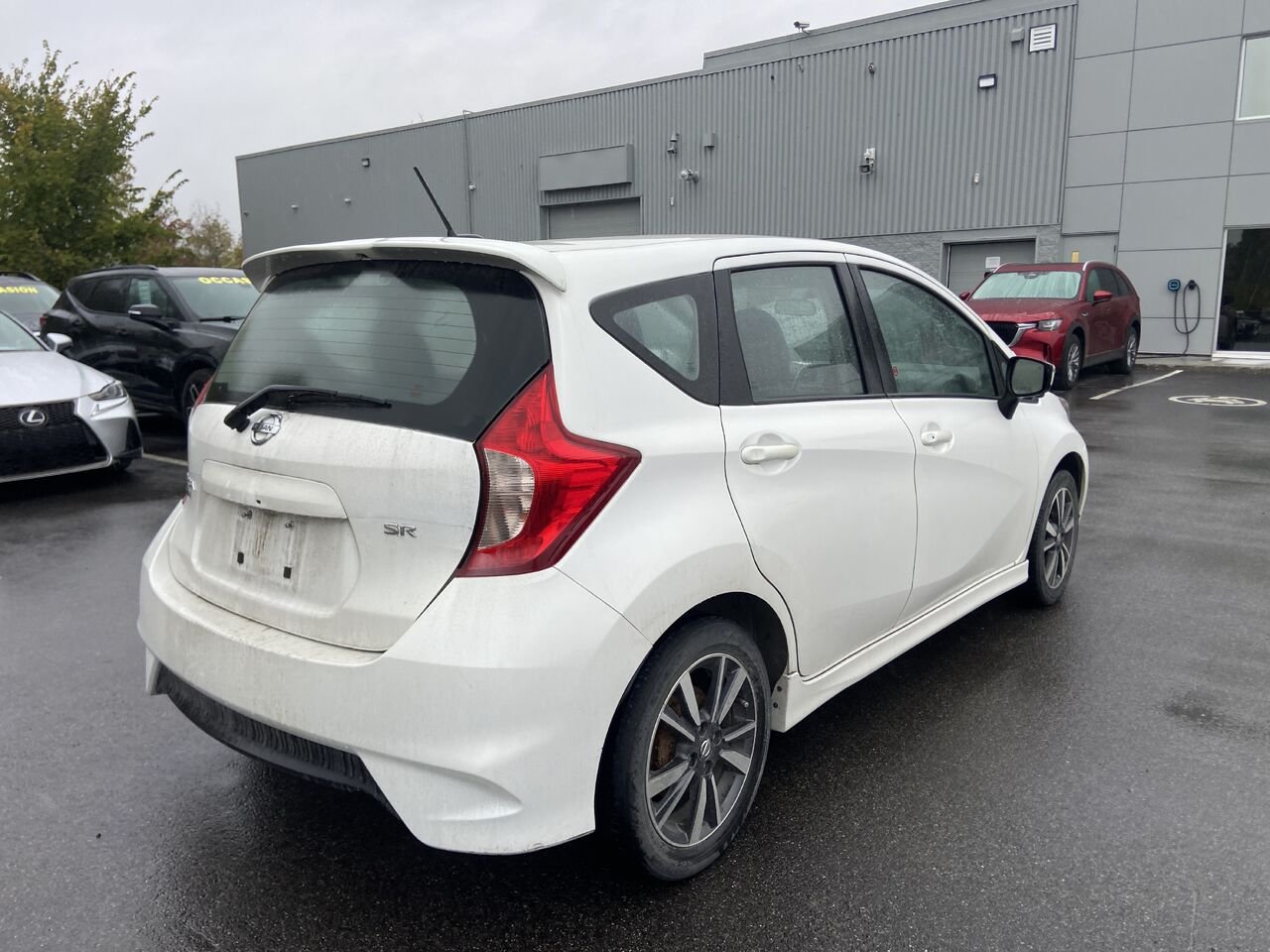2018 Nissan Versa Note White Ste-Agathe des Monts - photo #4