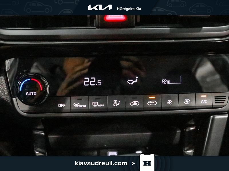2025 Kia Seltos White Laval - photo #21