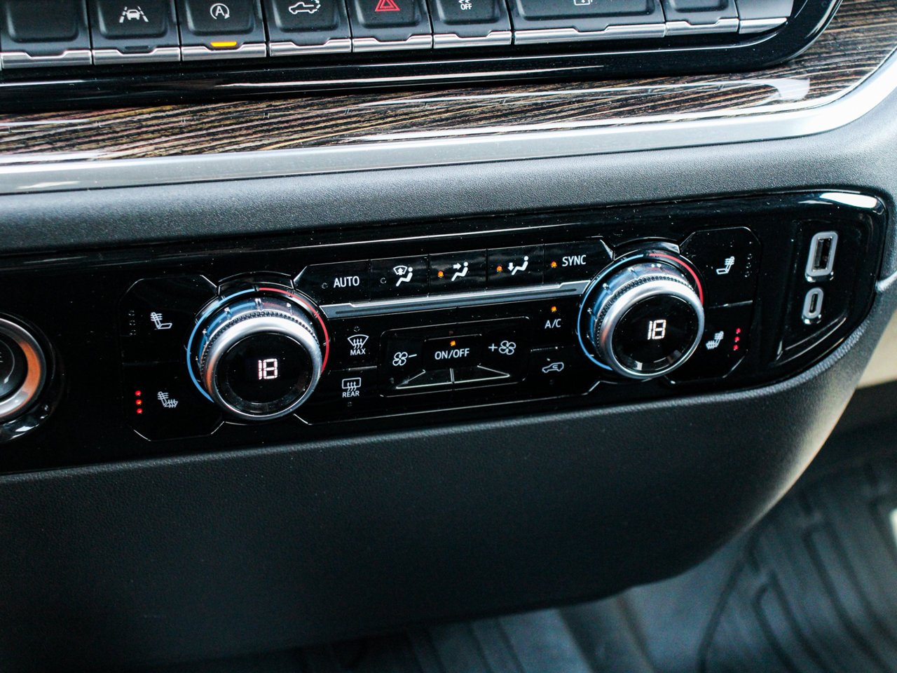 2024 GMC Sierra 1500 4WD Crew Cab 147 Elevation Black Sherwood Park - photo #24