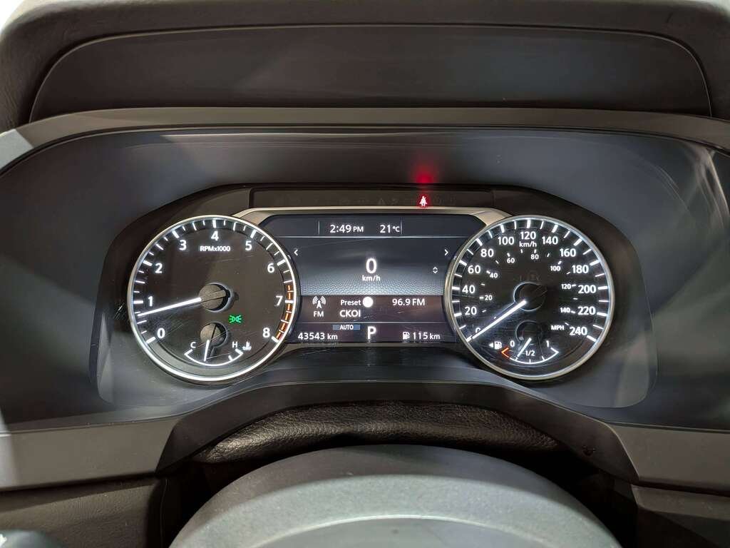 Nissan Pathfinder 2024 Gris Val-David - photo #18