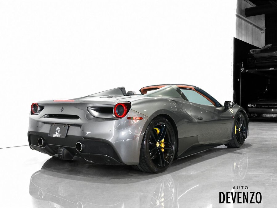 Ferrari 488 Spider 2017 Gris