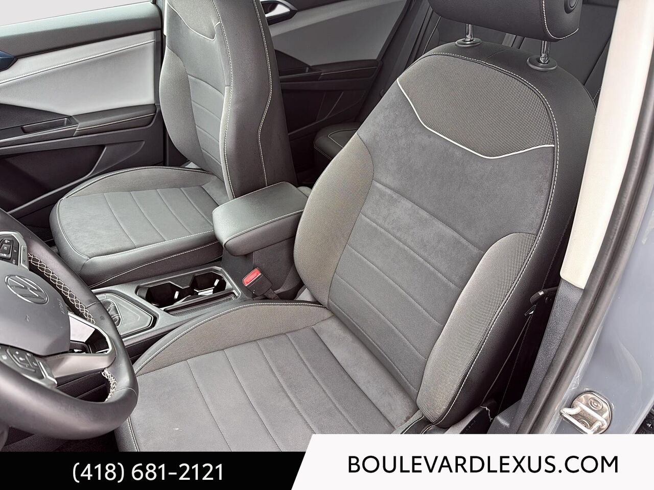 Volkswagen Taos 19934A | Comfortline TA 2024 Gris Québec - photo #8