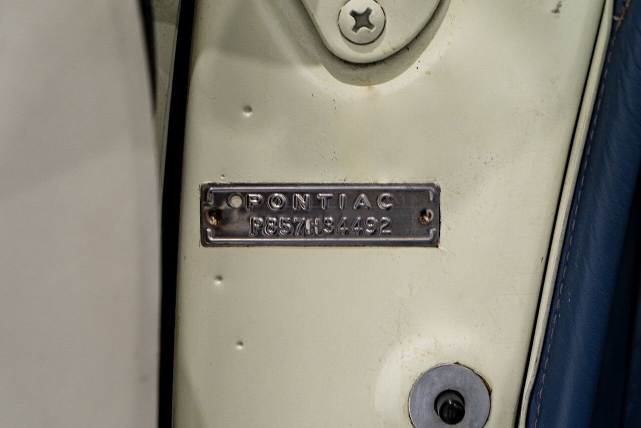 Pontiac Bonneville *PRICE IN USD* Fuel injected 347/315HP 1 of 630 produced 1957 Blanc Montréal - photo #85