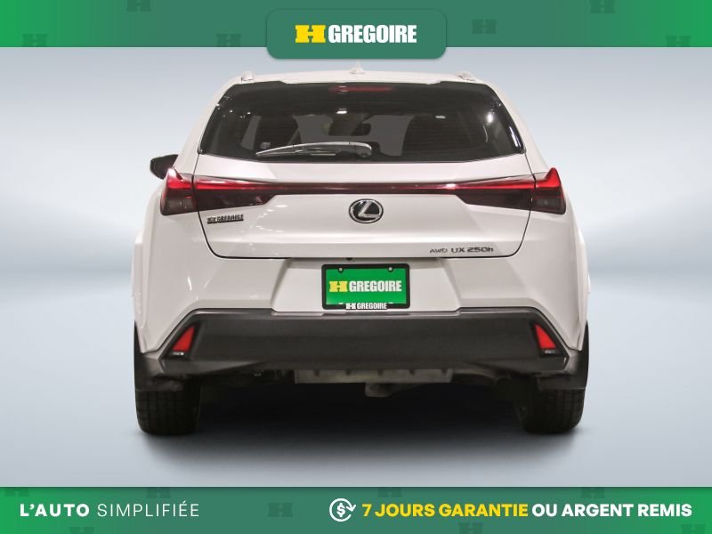 2024 Lexus UX White Saint-Eustache - photo #7
