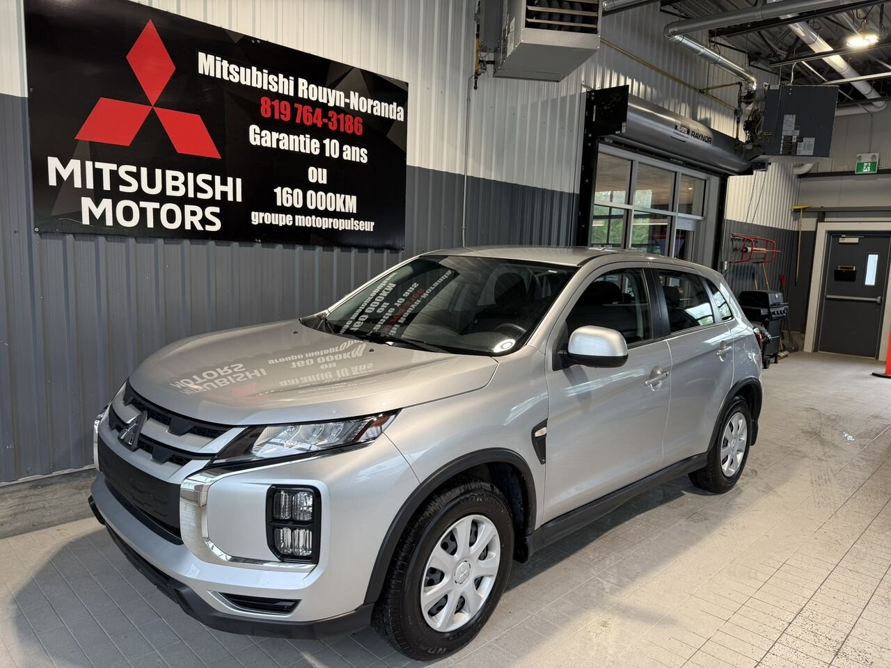 2024 Mitsubishi RVR Grey Rouyn-Noranda - photo #0
