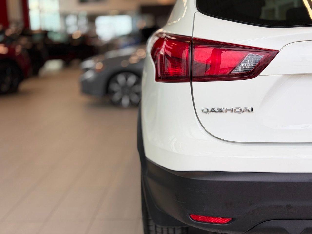 2018 Nissan Qashqai White Notre-Dame-des-Prairies - photo #9