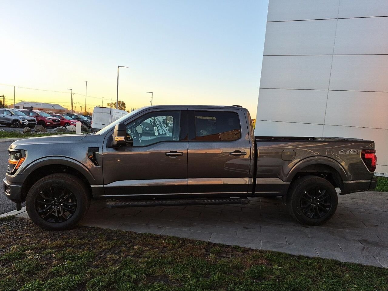 2026 Ford F-150 Carbonized Grey Metallic Saint-Jérôme - photo #2