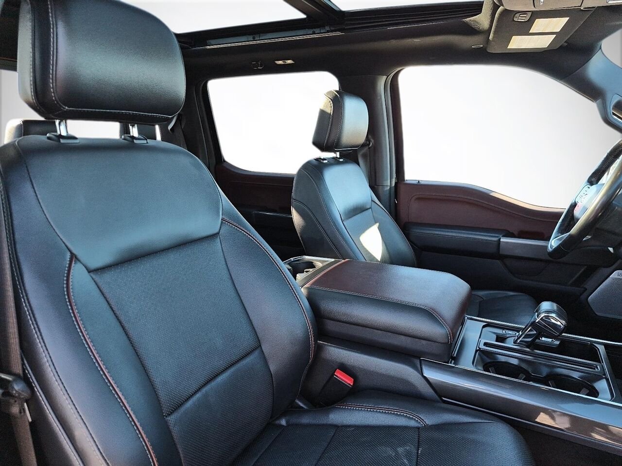 Ford F-150 2F304A | LARIAT 3.5L ** 502A ** SPORT ** TOIT PANO ** 20P ** HAYON ELECTRIQUE ** 6,5 pi 2023 Noir Saint-Jérôme - photo #7