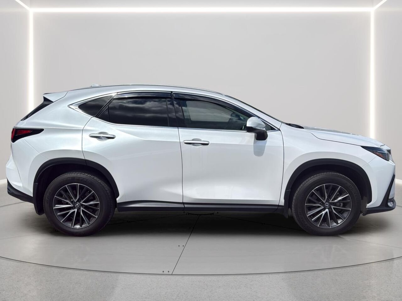 2025 Lexus NX White Gatineau - photo #5
