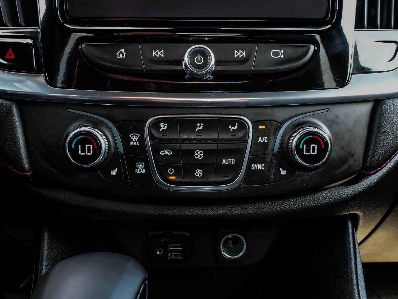 2023 Chevrolet Traverse AWD 4dr RS Grey Sherwood Park - photo #30