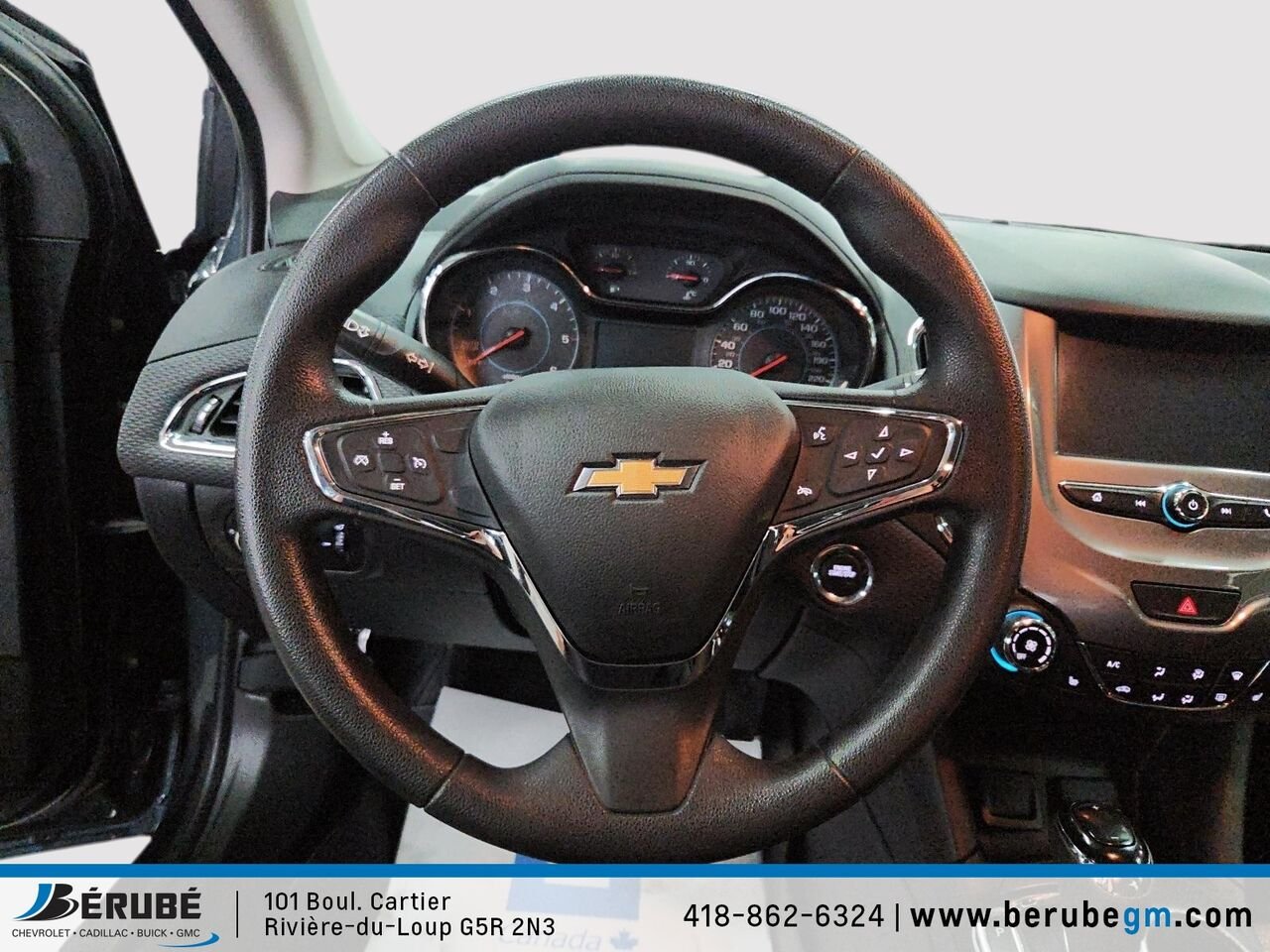 Chevrolet Cruze LT 1.6L à hayon 4 portes avec 1SH 2018 Noir Rivière-du-Loup - photo #10