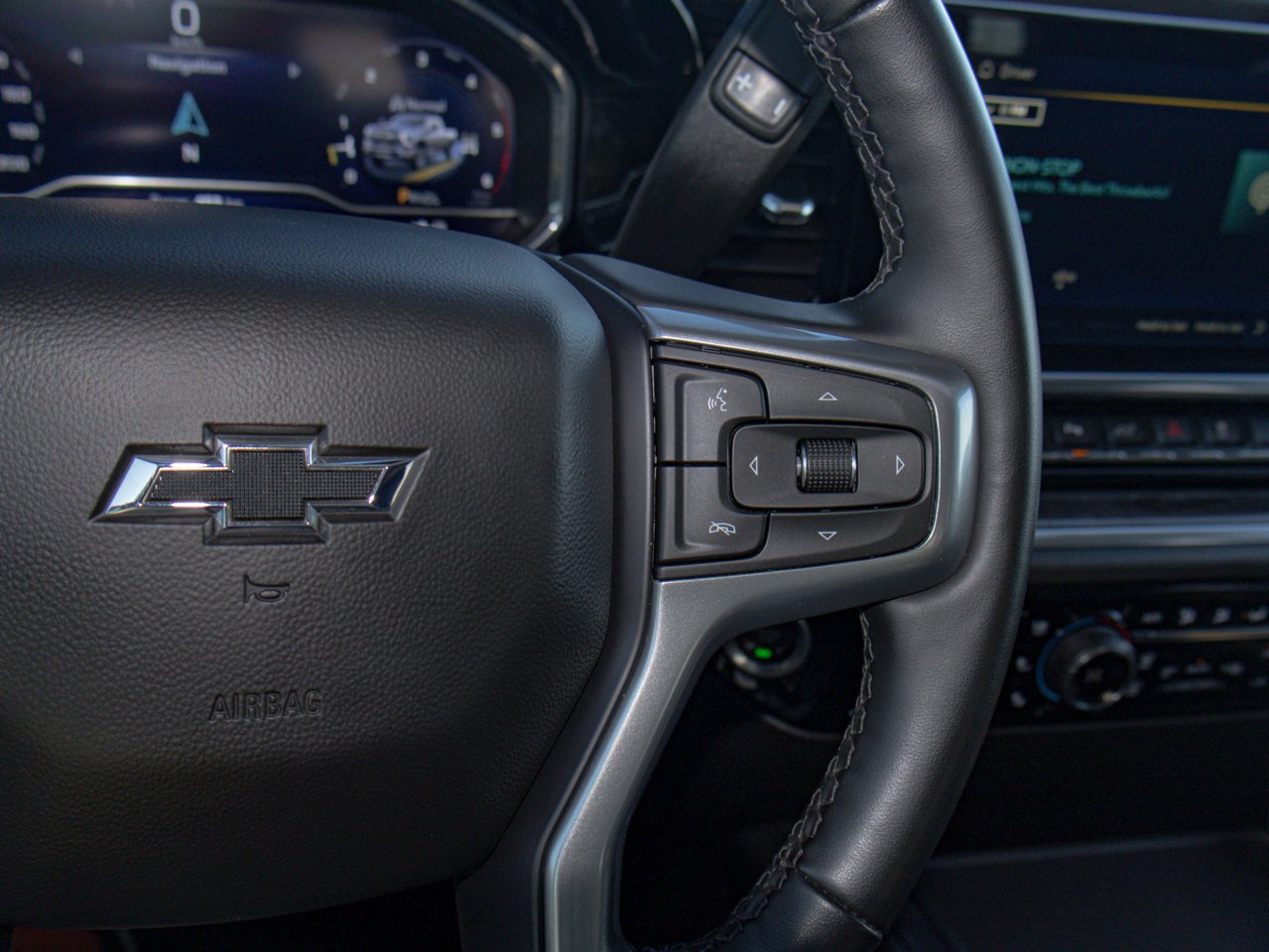 2024 Chevrolet Silverado 3500HD 4WD Crew Cab 159 LTZ White Sherwood Park - photo #27