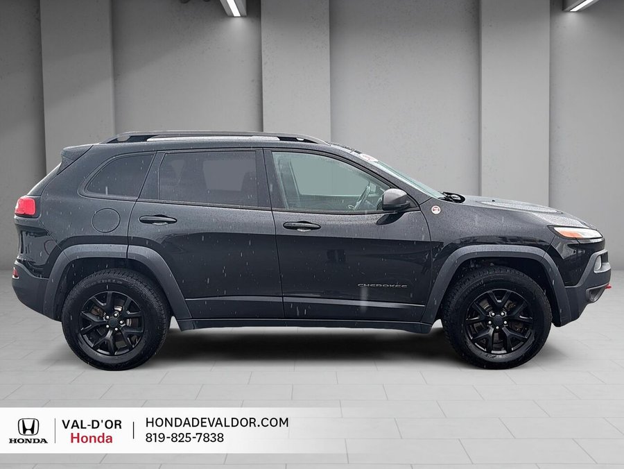 Jeep Cherokee Trailhawk 4 portes 4 roues motrices 2016 2016 Noir