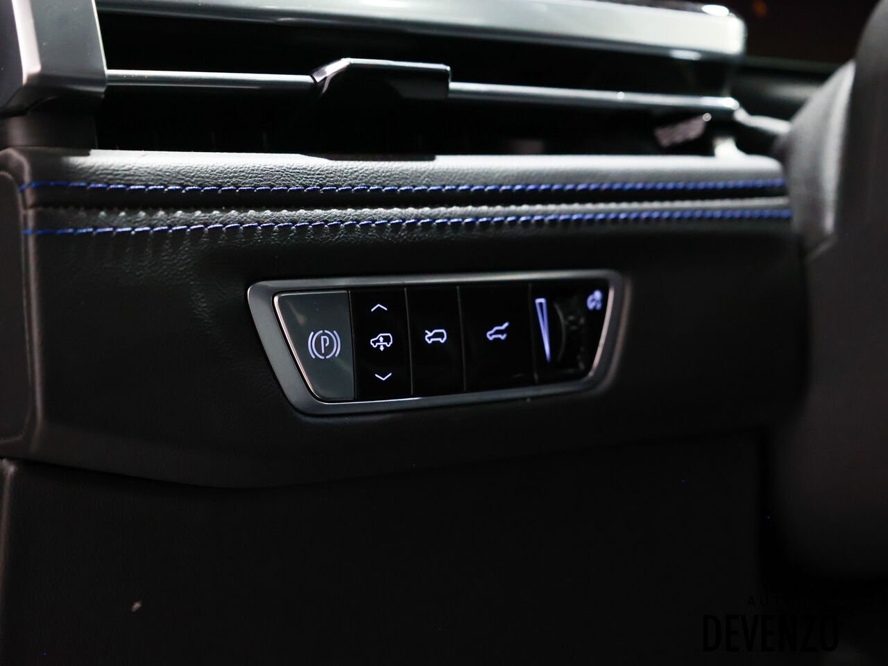 Cadillac Escalade IQ 2025 Noir Saint-Eustache - photo #13