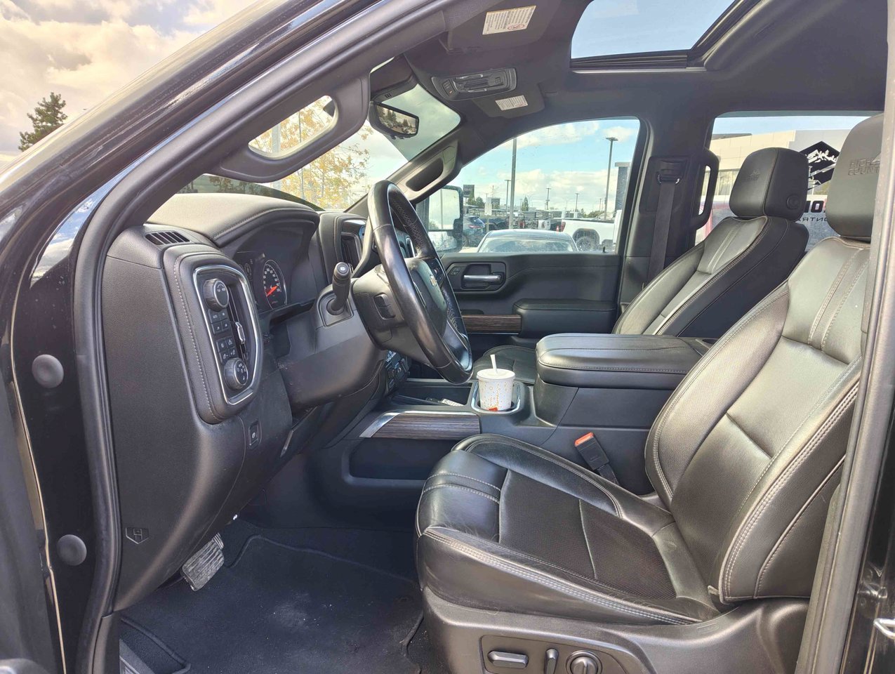 2023 Chevrolet Silverado 3500HD 4WD Crew Cab 172 High Country Black Sherwood Park - photo #7