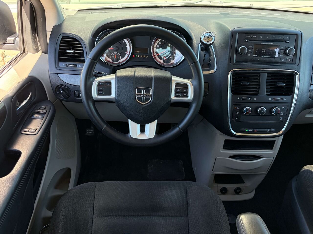 Dodge Grand Caravan 2016 Blanc Gatineau - photo #13