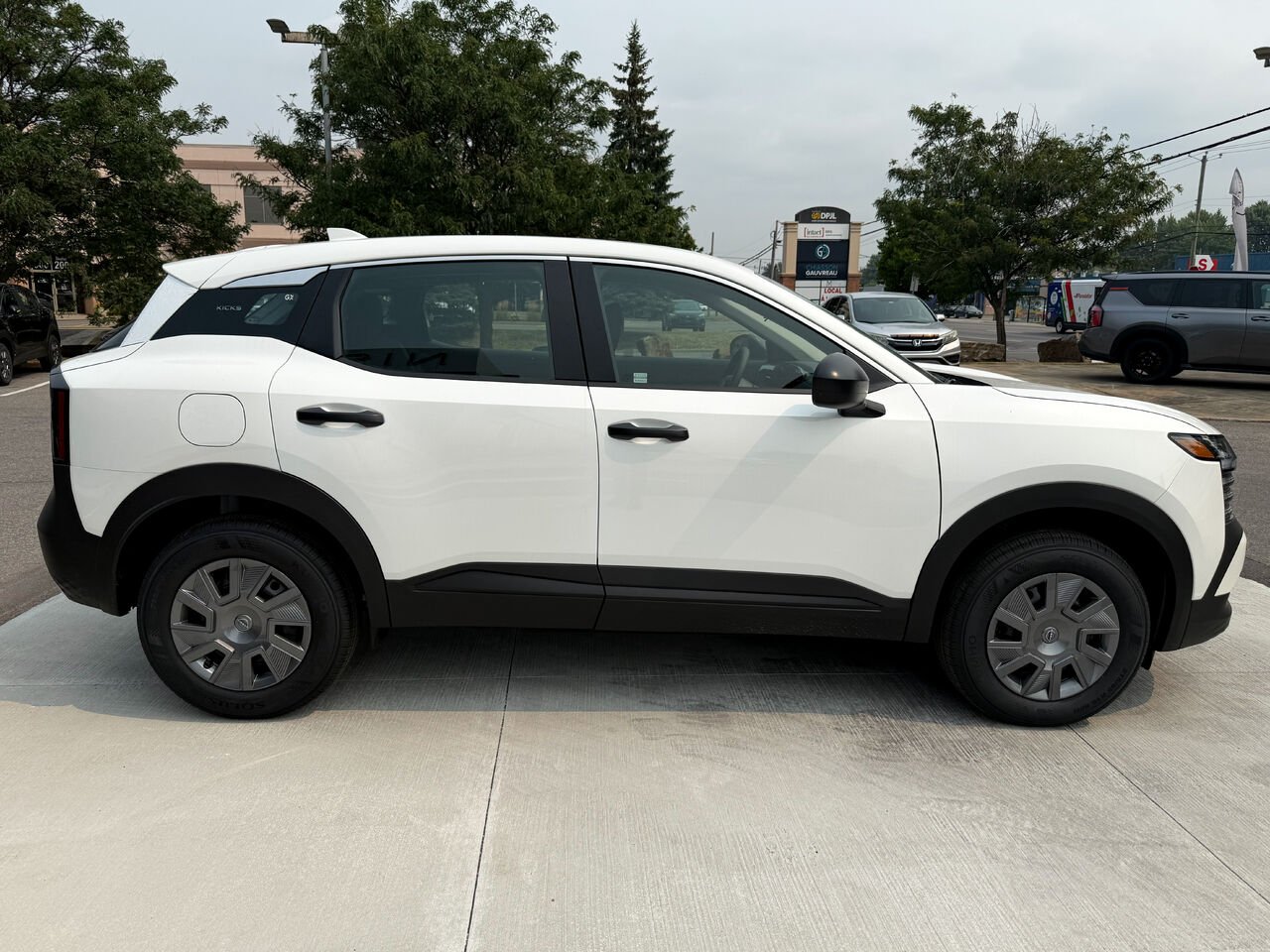 2025 Nissan Kicks KICKS S FWD Aspen White TriCoat Châteauguay - photo #4