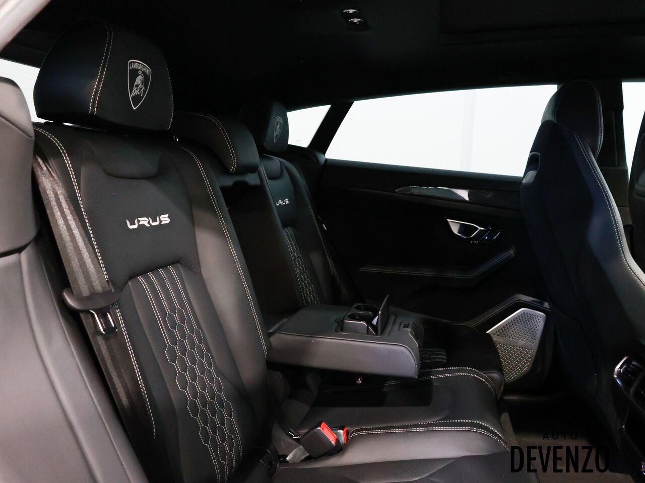 Lamborghini Urus 2024 Mauve Saint-Eustache - photo #10