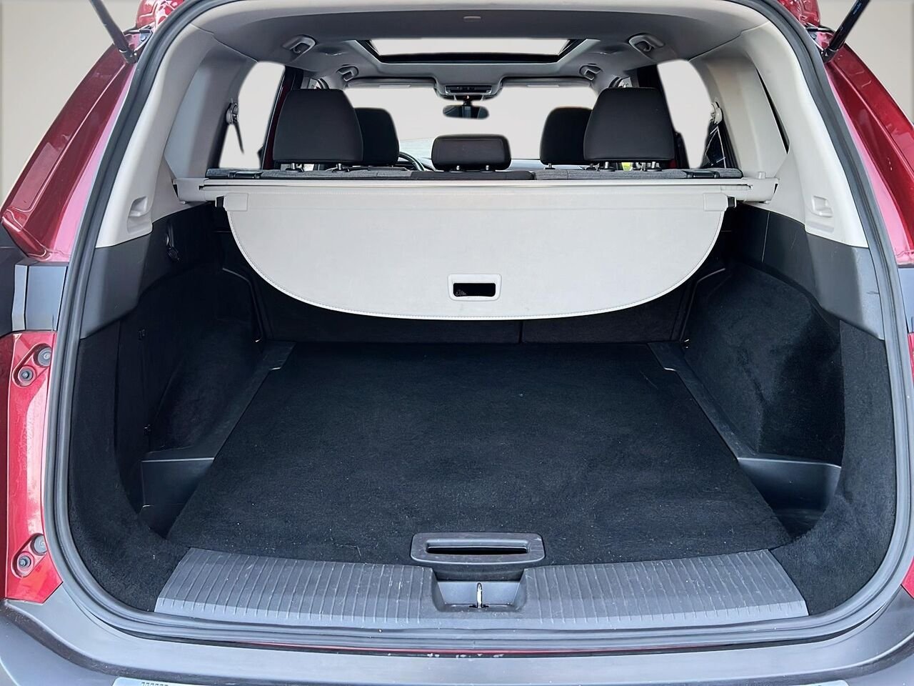 2022 Nissan Rogue SV TI Red Québec - photo #5
