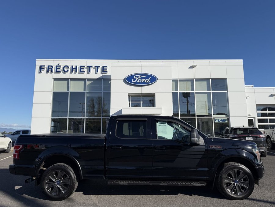Ford F-150 XLT cabine SuperCrew 4RM caisse de 5,5 pi 2018 Noir