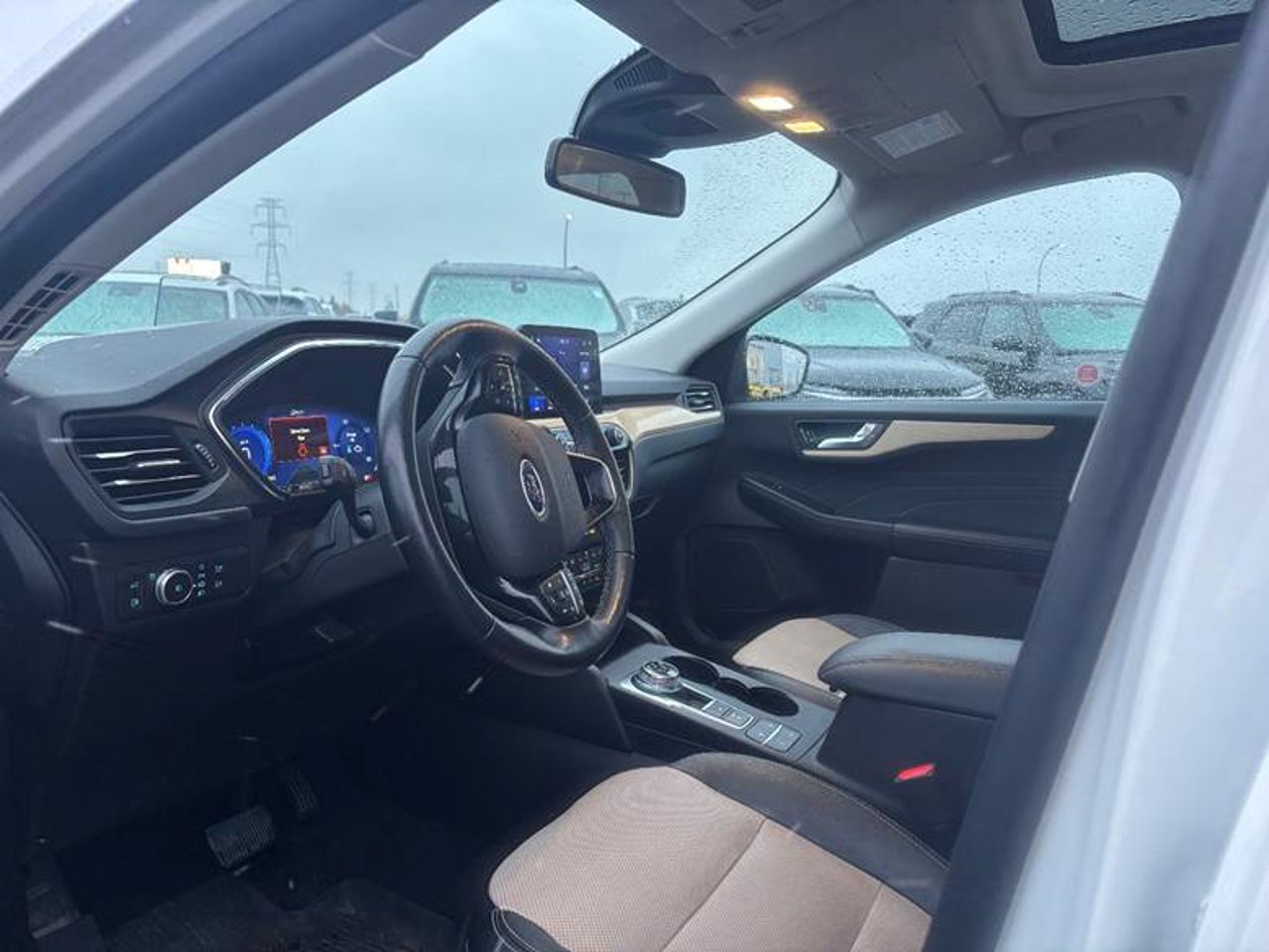 2022 Ford Escape Titanium Plug-In Hybrid FWD White Sherwood Park - photo #5