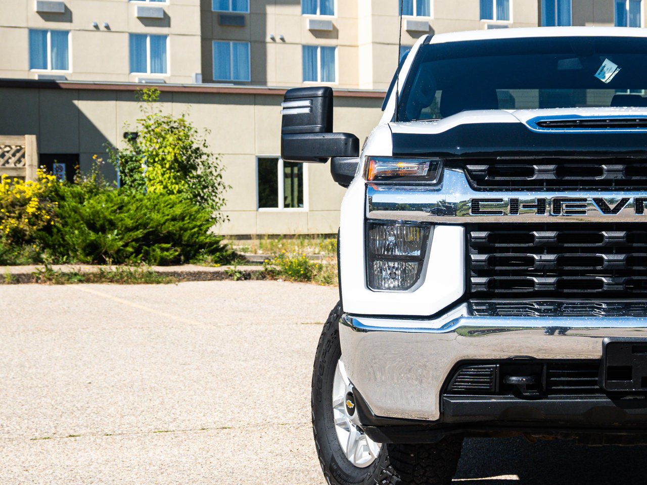 2021 Chevrolet Silverado 2500HD 4WD Crew Cab 159 LT White Sherwood Park - photo #5