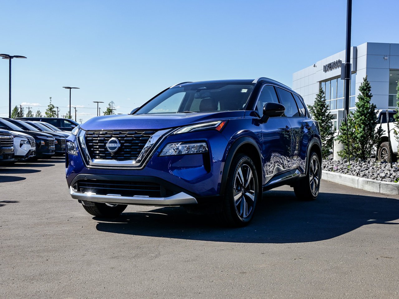 2023 Nissan Rogue AWD Platinum Blue Sherwood Park - photo #3