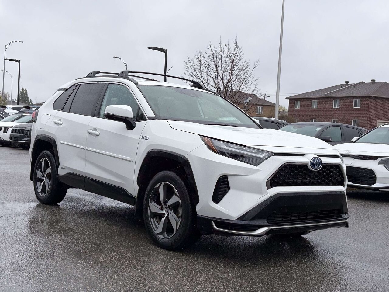 2024 Toyota RAV4 Prime White Gatineau - photo #7