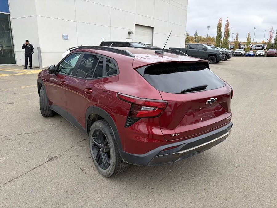 2024 Chevrolet Trax ACTIV Red