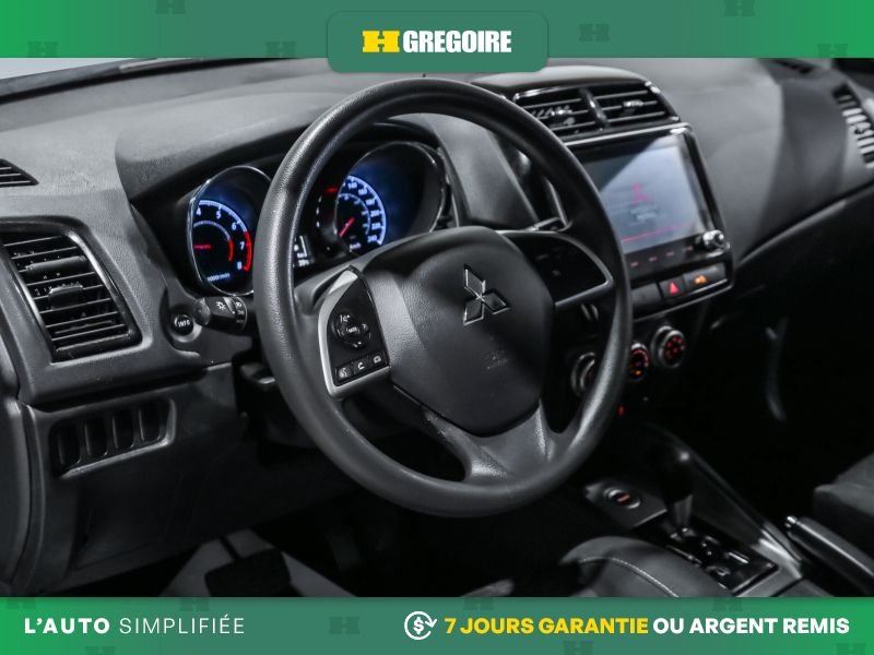 2025 Mitsubishi RVR Silver Saint-Eustache - photo #11