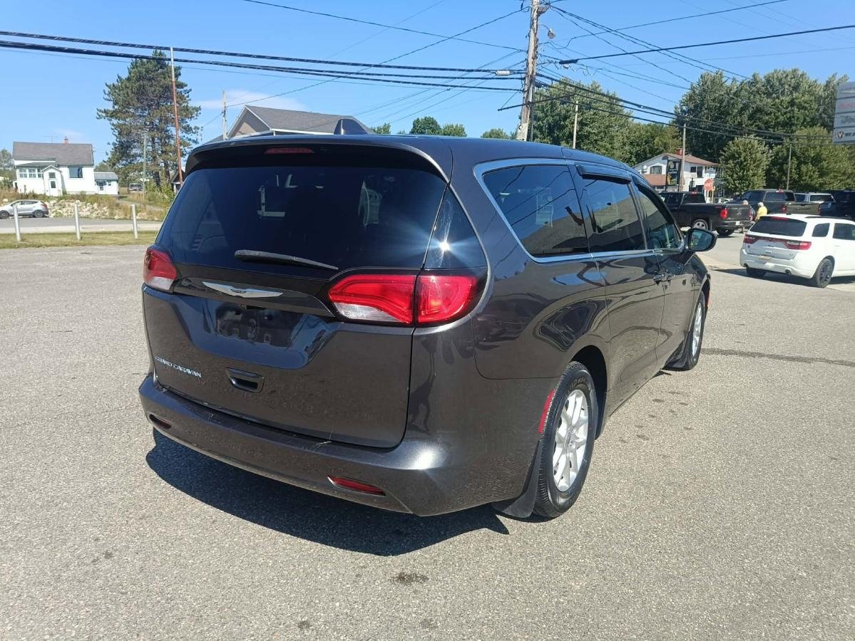 Chrysler Grand Caravan 2022 Gris Lac Mégantic - photo #6