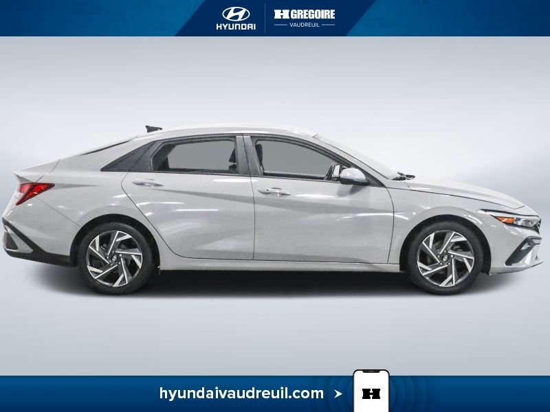2024 Hyundai Elantra Grey Blainville - photo #5