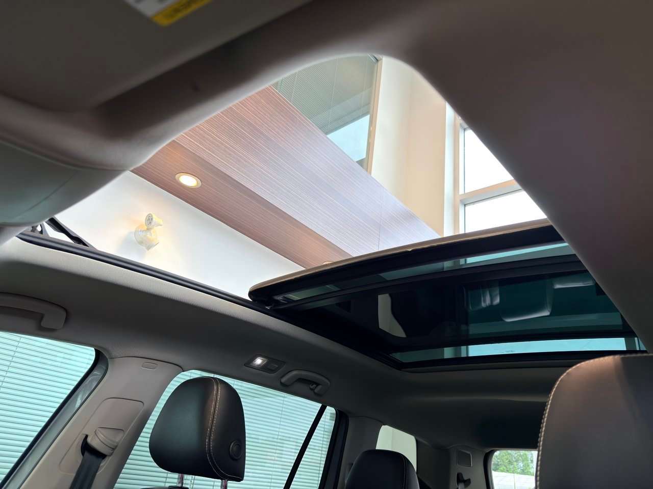 2021 Volkswagen Atlas Silver Notre-Dame-des-Prairies - photo #16