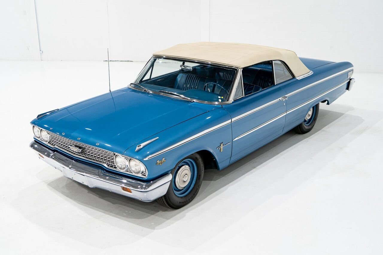 1963 Ford Galaxie 500 *PRIX EN USD* 406 Cu In TriPower 4-Speed Convertible Blue Montreal - photo #2