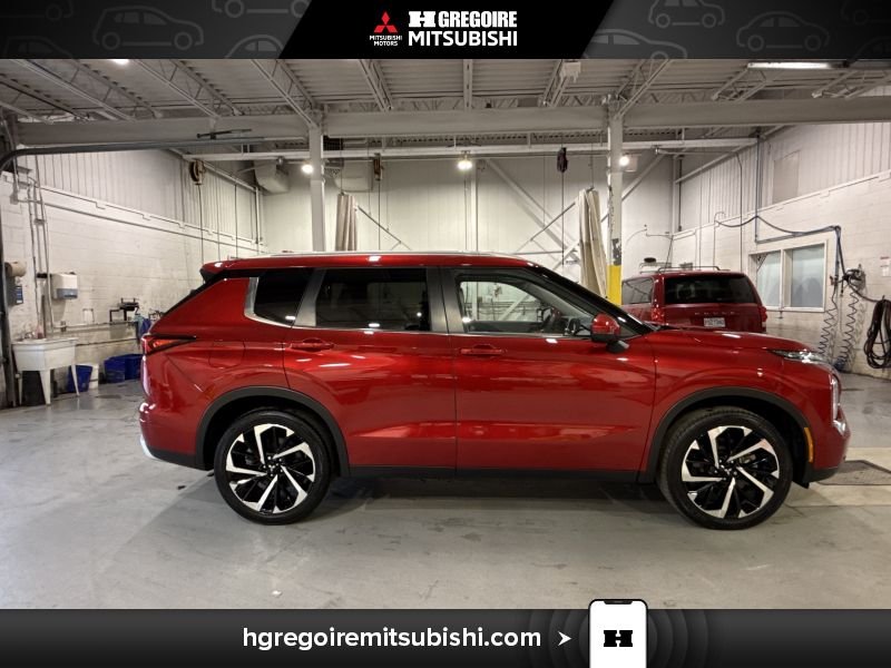 2024 Mitsubishi Outlander Red Laval - photo #10