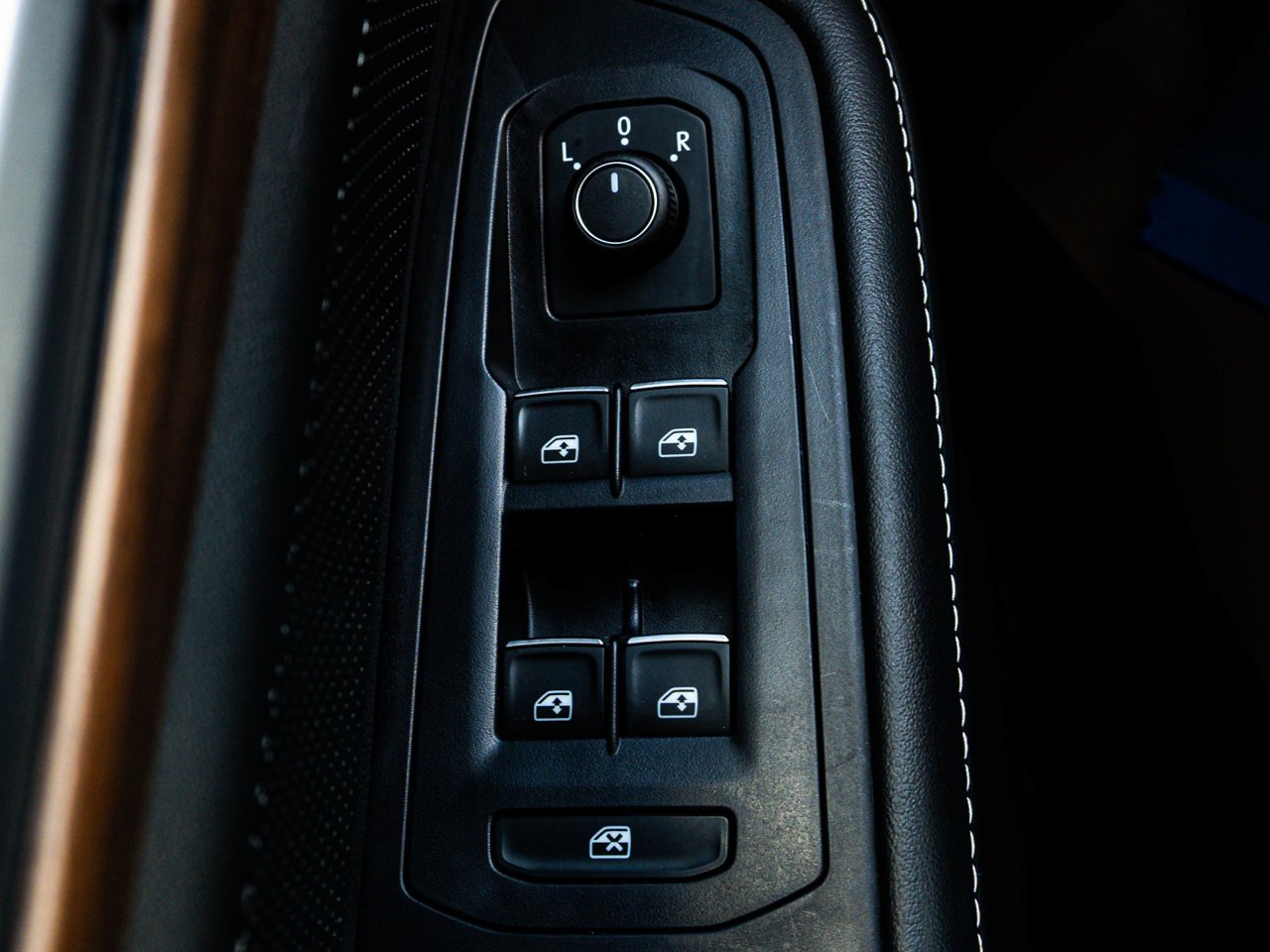 2025 Volkswagen Atlas Comfortline 2.0 TSI 4MOTION Black Sherwood Park - photo #16