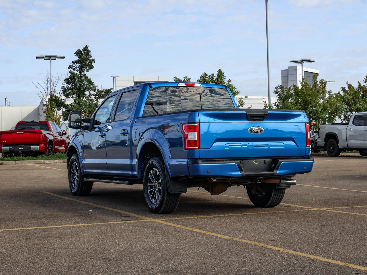 2020 Ford F-150 XLT 4WD SuperCrew 5.5' Box Blue Sherwood Park - photo #5